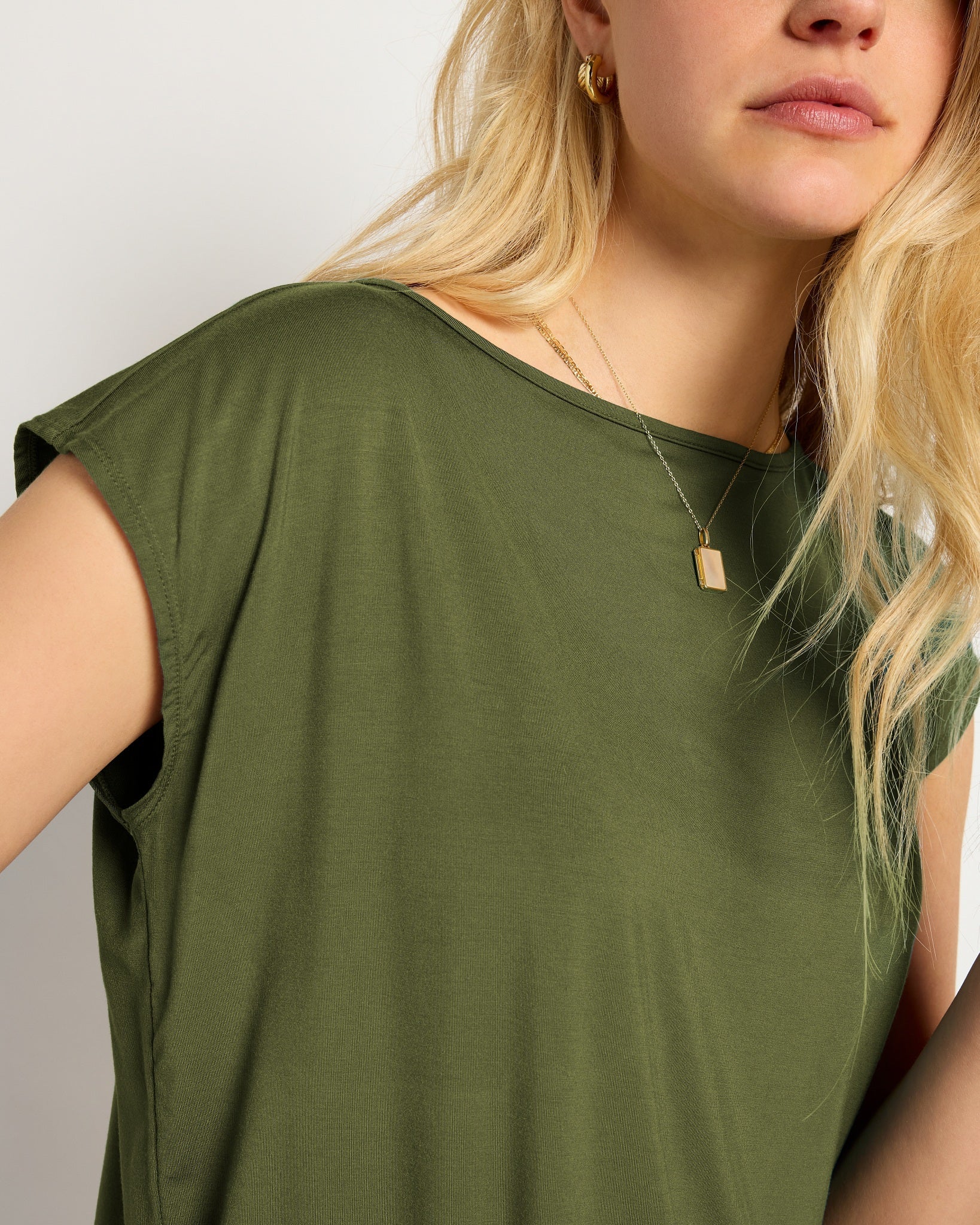 Brentwood Tee - Image 12